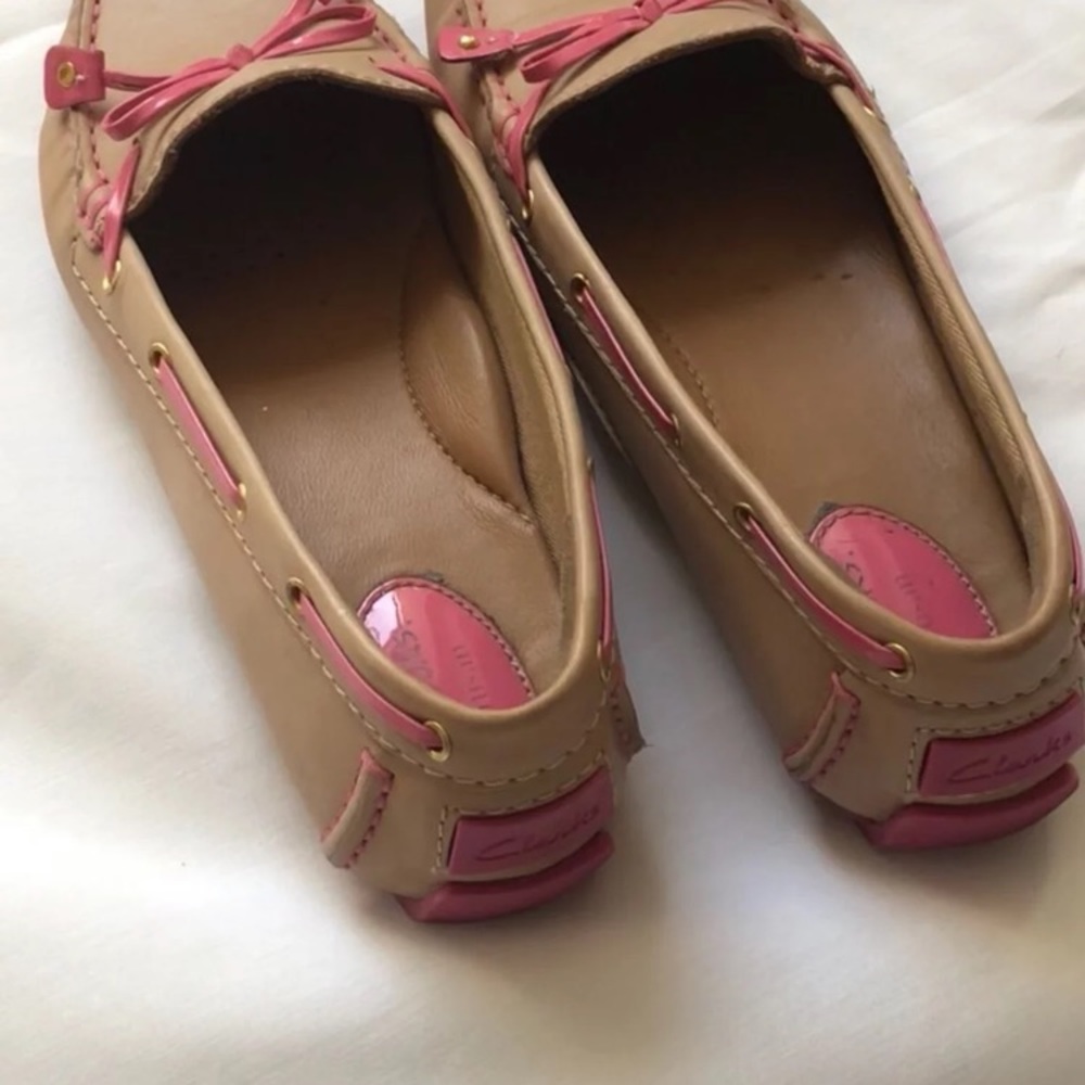 clarks  Artisan Fuchsia Loafer